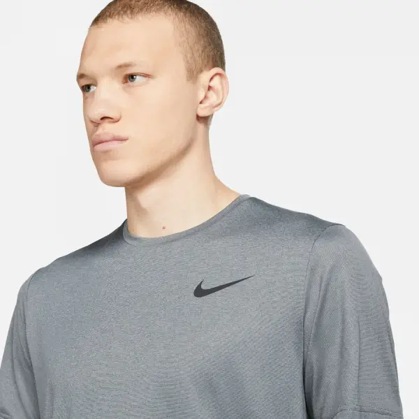 Nike Pro Dri-FIT Gri Erkek Tişört CZ1181-010